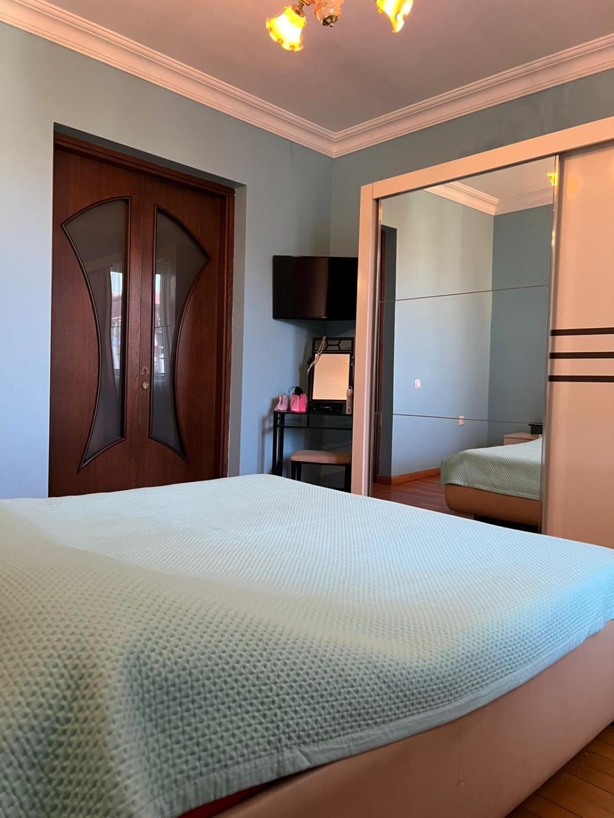 Apartment Rustaveli 57 Батуми Экстерьер фото