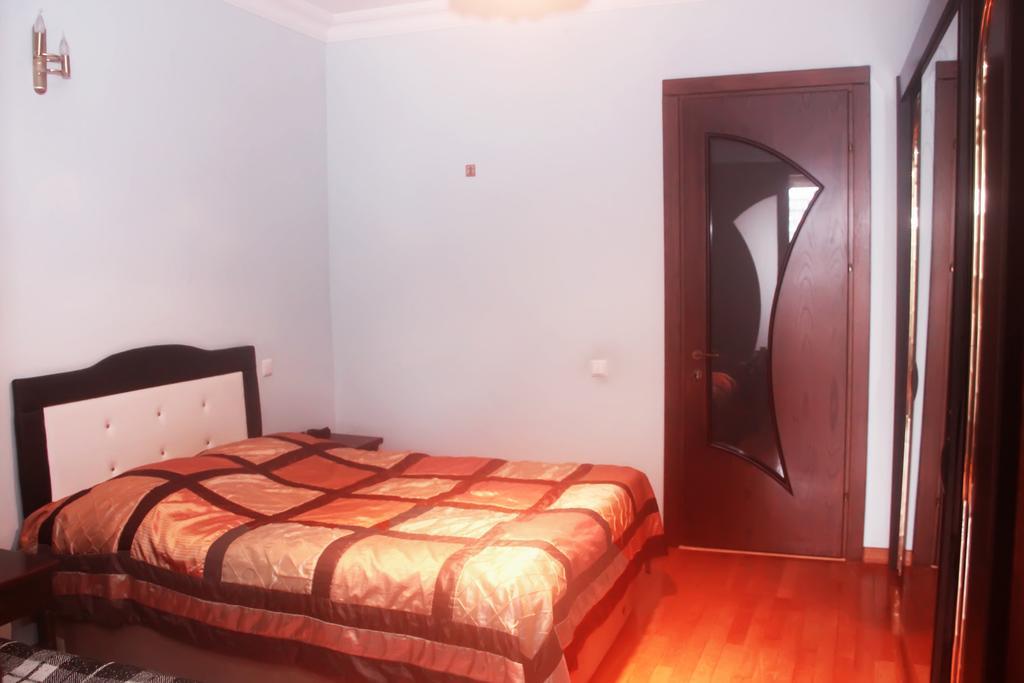 Apartment Rustaveli 57 Батуми Экстерьер фото