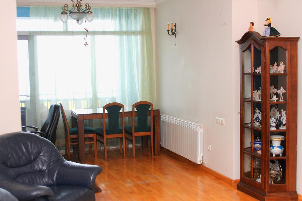 Apartment Rustaveli 57 Батуми Экстерьер фото